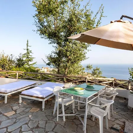 Apartment Gea 2 Sant'Agata sui due Golfi